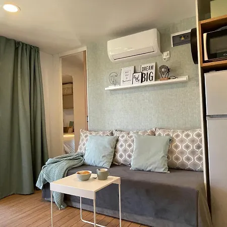 Harmonia Mobile 캠프장 로비니